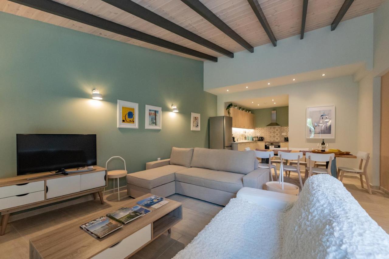 Linas Home - Kalamata Mediterranean Villas Экстерьер фото
